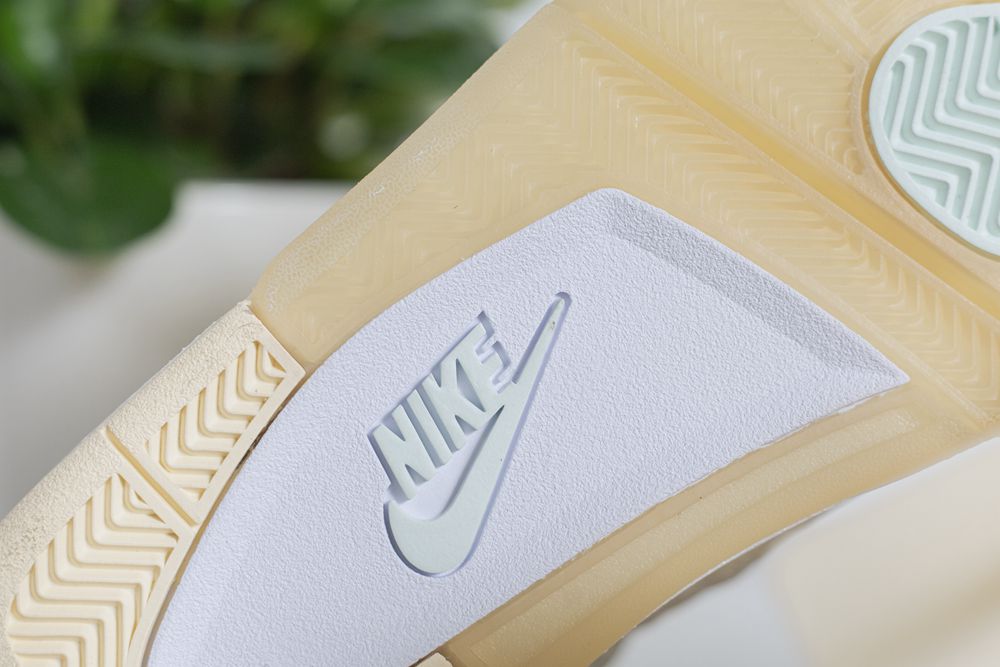 AIR JORDAN 4 X OFF WHITE X SAIL