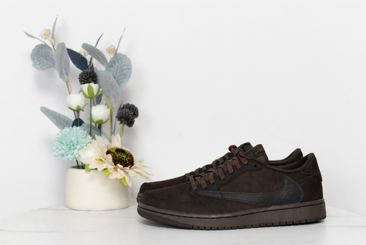 AIR JORDAN 1 RETRO LOW OG X TRAVIS SCOTT X VELVET BROWN