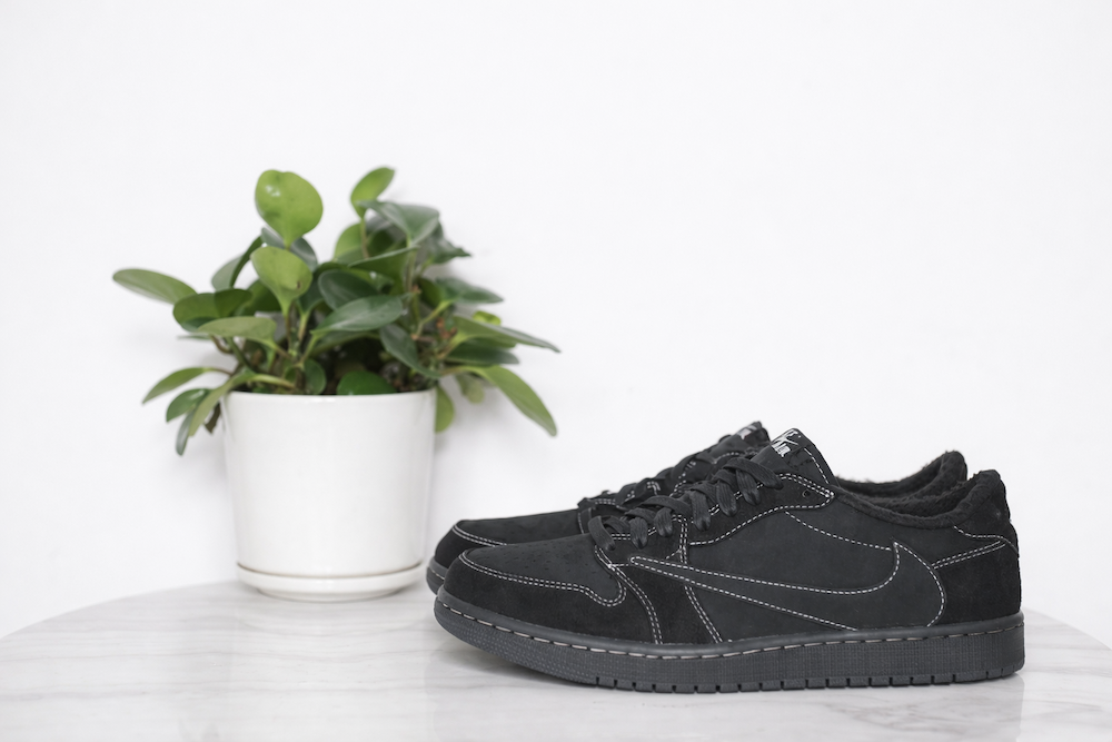 AIR JORDAN 1 LOW X TRAVIS SCOTT X BLACK PHANTOM