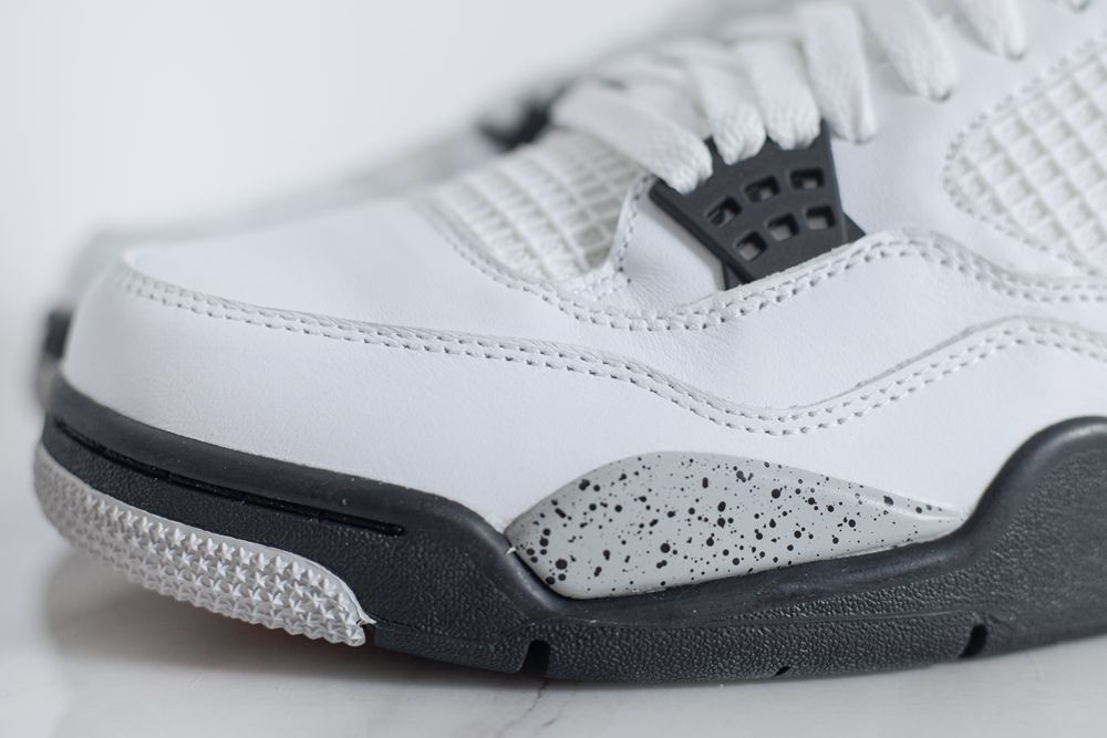 AIR JORDAN 4 RETRO OG X WHITE CEMENT