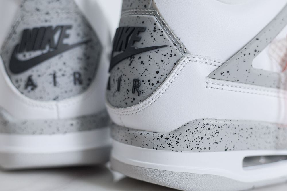 AIR JORDAN 4 RETRO OG X WHITE CEMENT