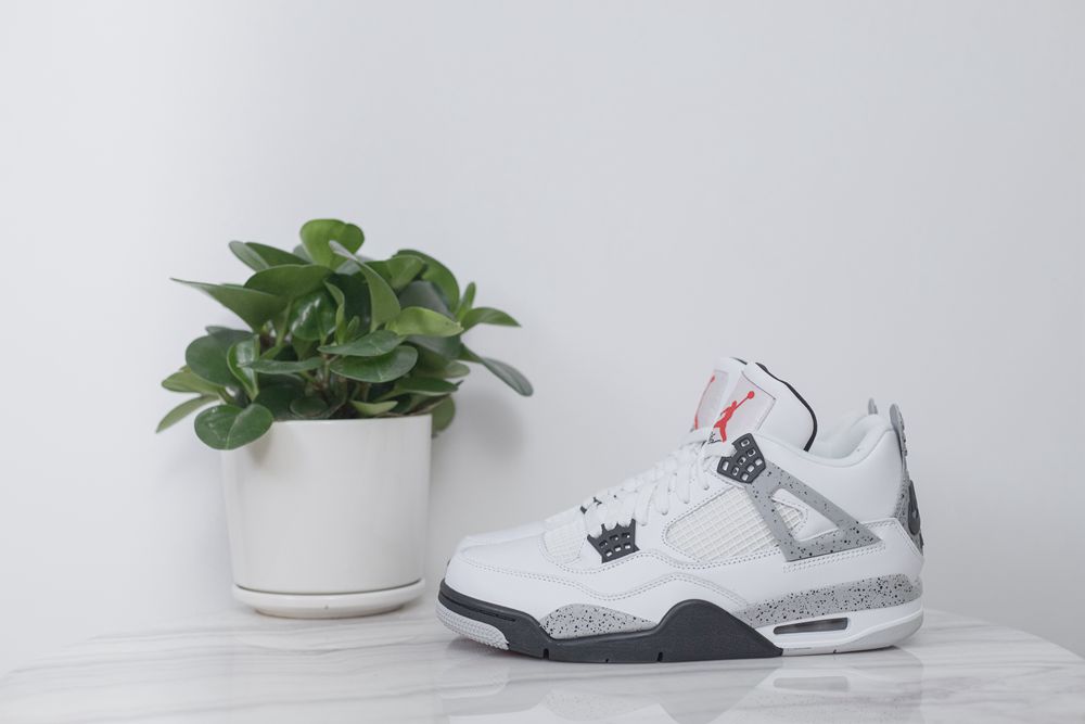 AIR JORDAN 4 RETRO OG X WHITE CEMENT