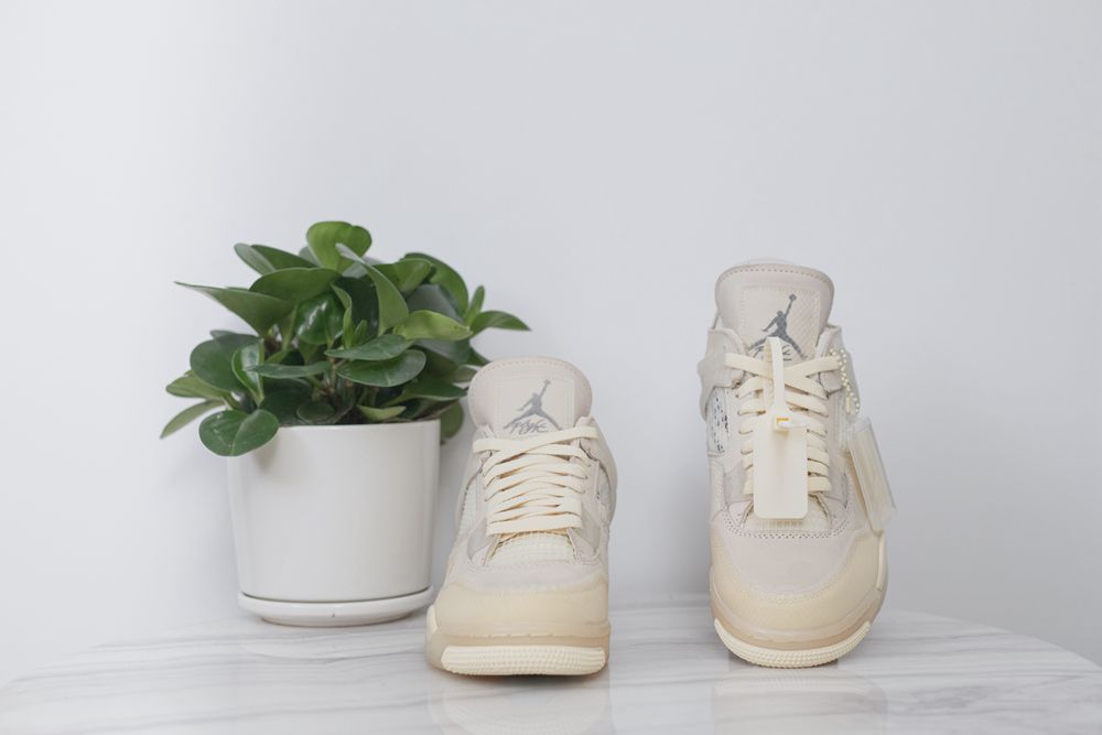 AIR JORDAN 4 X OFF WHITE X SAIL