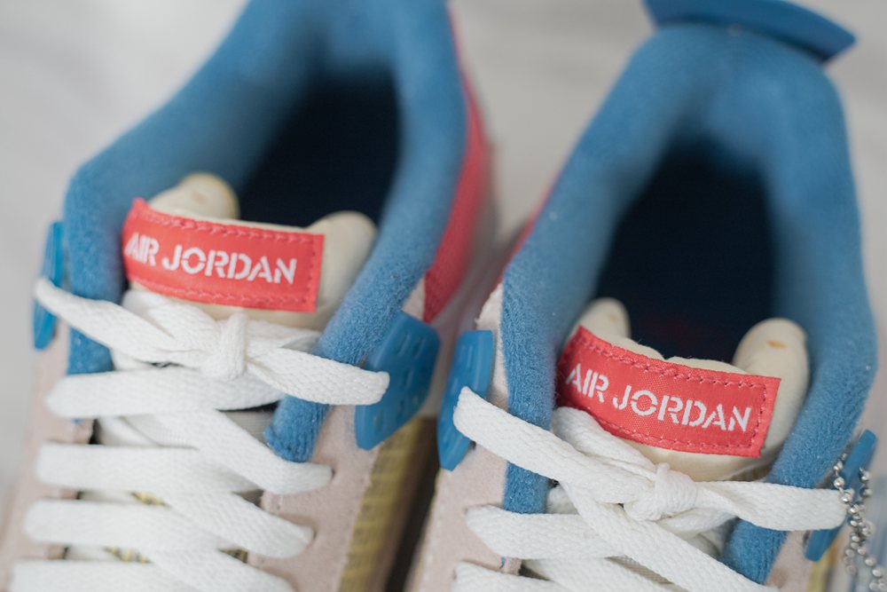 UNION LA X AIR JORDAN 4 X GUAVA ICE