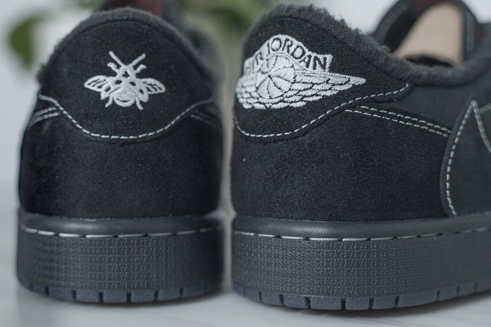 AIR JORDAN 1 LOW X TRAVIS SCOTT X BLACK PHANTOM