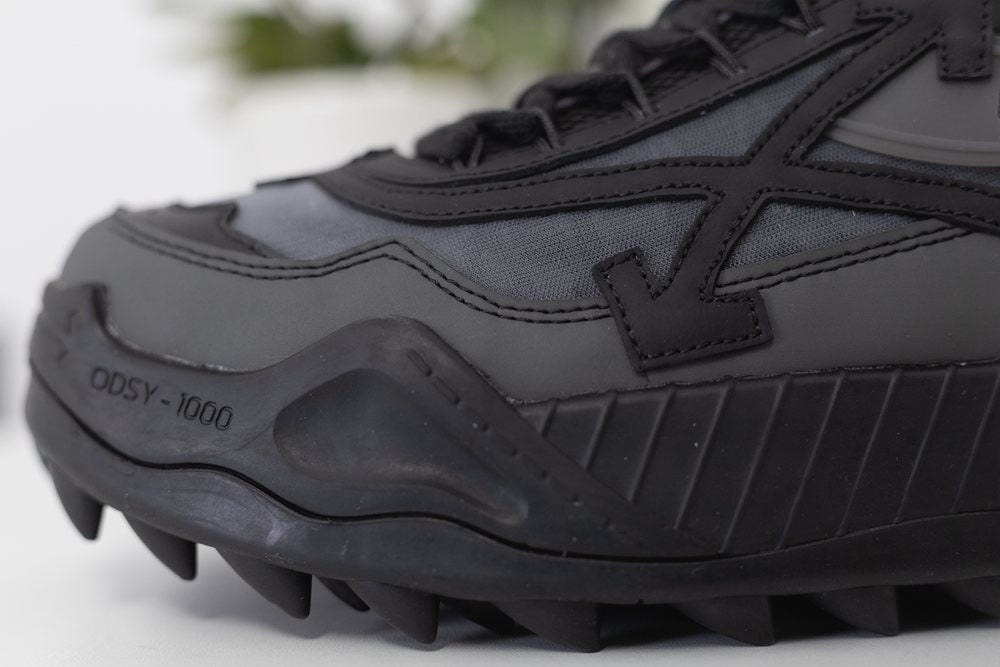 OFF WHITE X ODSY-1000 X BLACK & GREY