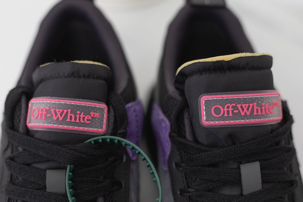 OFF WHITE X ODSY-1000 X BLACK & GREY